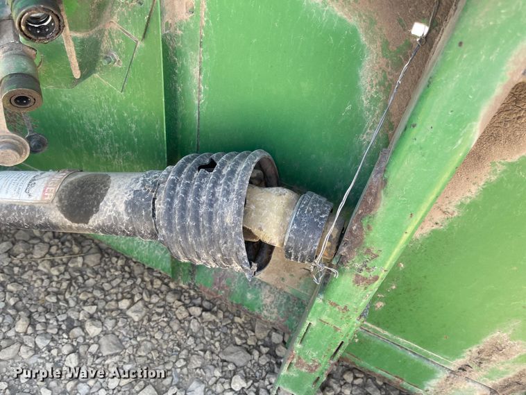 image for item JD9242 1998 John Deere 925  flex head