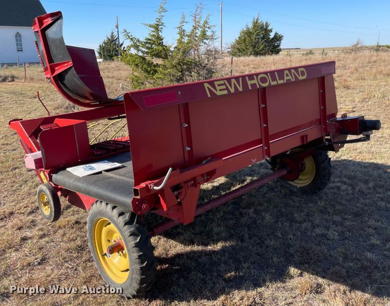 image for item JD9265 New Holland 166  windrow turner