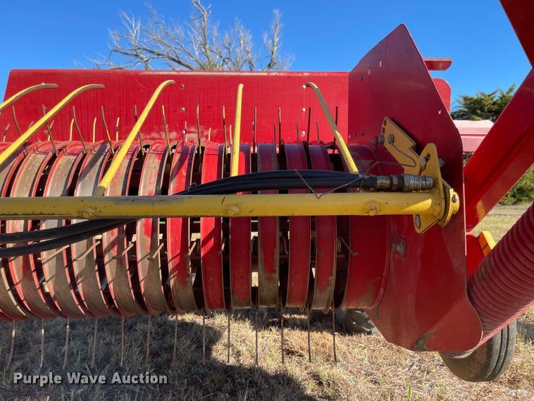 image for item JD9265 New Holland 166  windrow turner