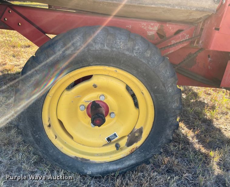 image for item JD9265 New Holland 166  windrow turner