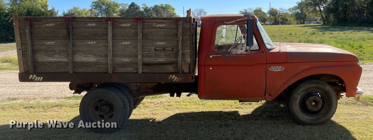 image for item JD9341 1966 Ford 350  grain truck