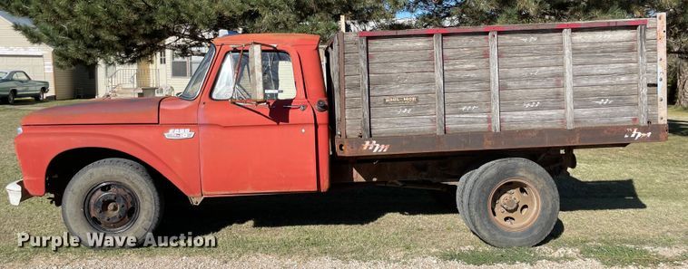 image for item JD9341 1966 Ford 350  grain truck