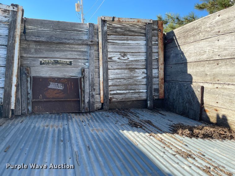 image for item JD9341 1966 Ford 350  grain truck