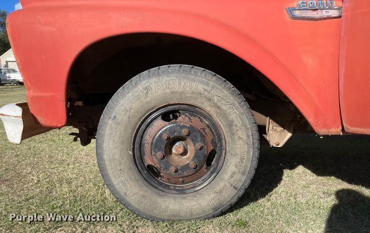 image for item JD9341 1966 Ford 350  grain truck