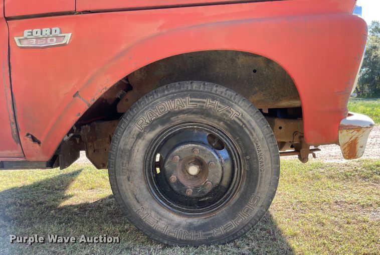 image for item JD9341 1966 Ford 350  grain truck