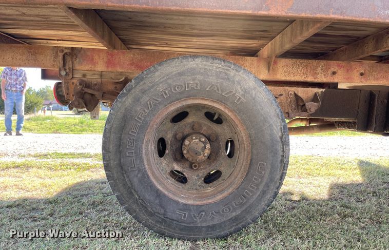 image for item JD9341 1966 Ford 350  grain truck