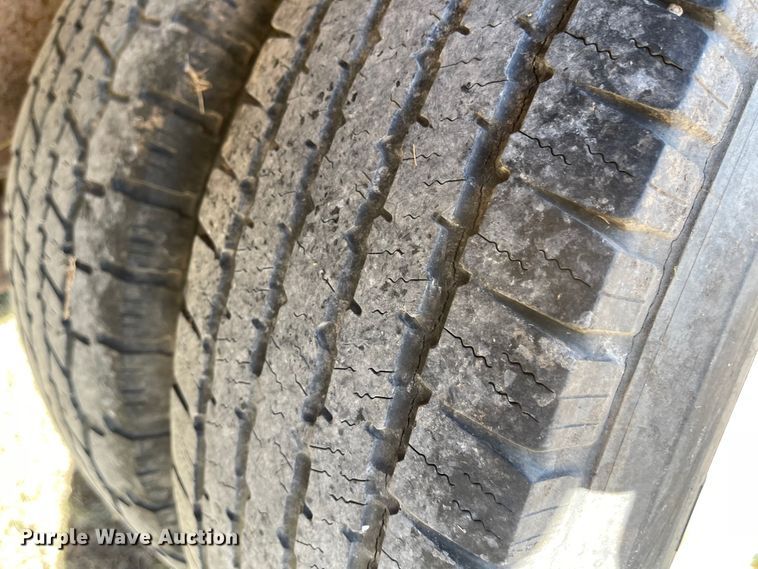 image for item JD9341 1966 Ford 350  grain truck