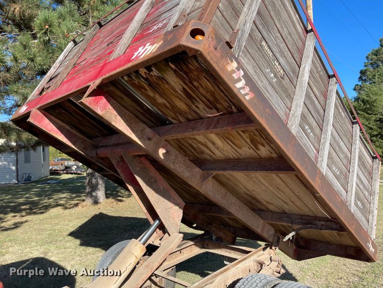 image for item JD9341 1966 Ford 350  grain truck