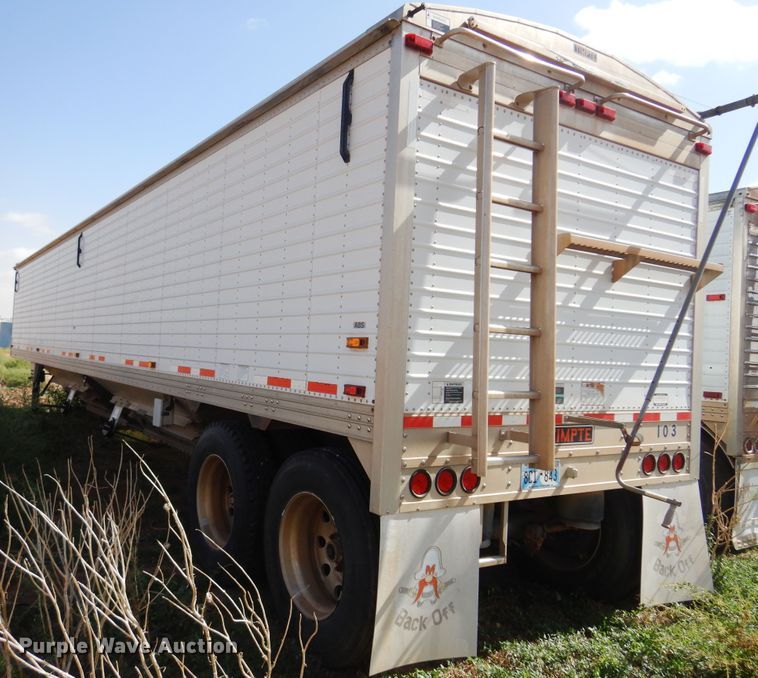 image for item JJ9663 2011 Timpte Super Hopper 4066  grain trailer