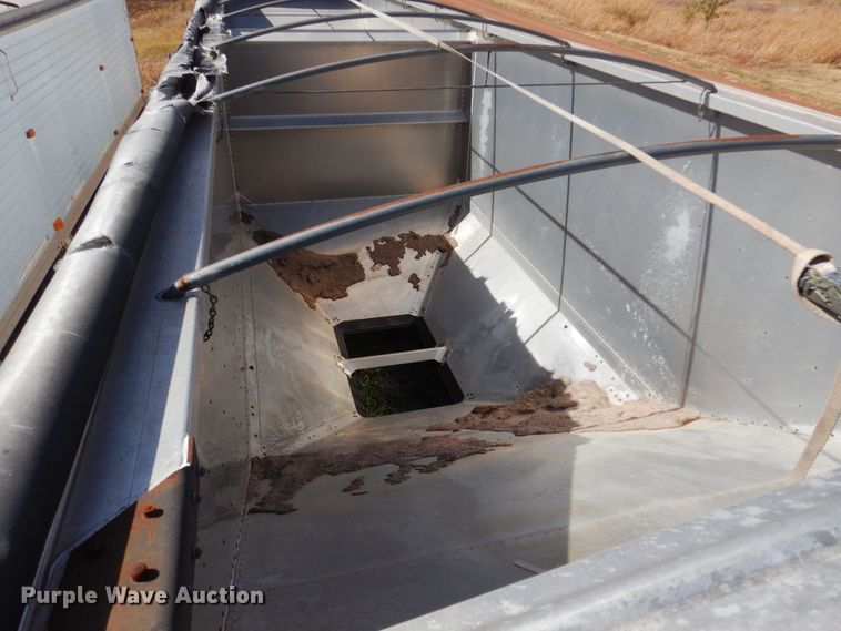 image for item JJ9663 2011 Timpte Super Hopper 4066  grain trailer