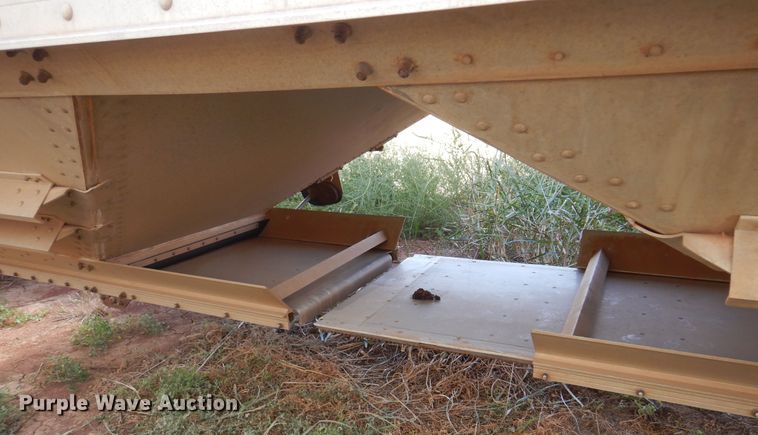 image for item JJ9663 2011 Timpte Super Hopper 4066  grain trailer