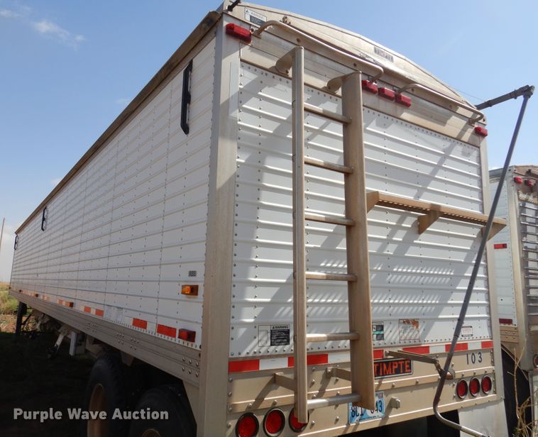 image for item JJ9663 2011 Timpte Super Hopper 4066  grain trailer