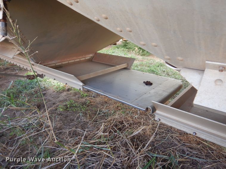 image for item JJ9663 2011 Timpte Super Hopper 4066  grain trailer