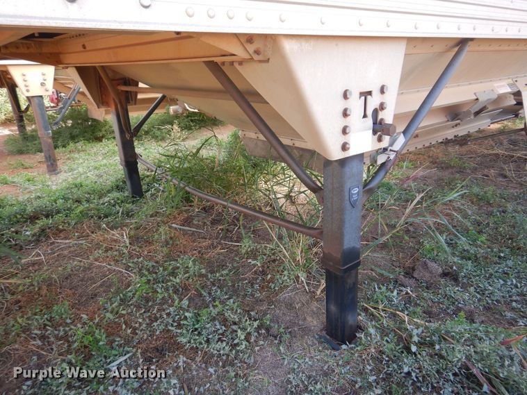 image for item JJ9663 2011 Timpte Super Hopper 4066  grain trailer