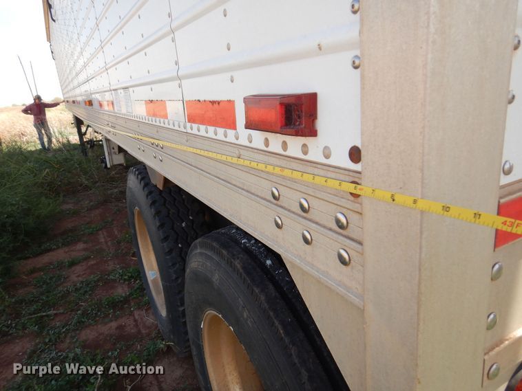 image for item JJ9663 2011 Timpte Super Hopper 4066  grain trailer