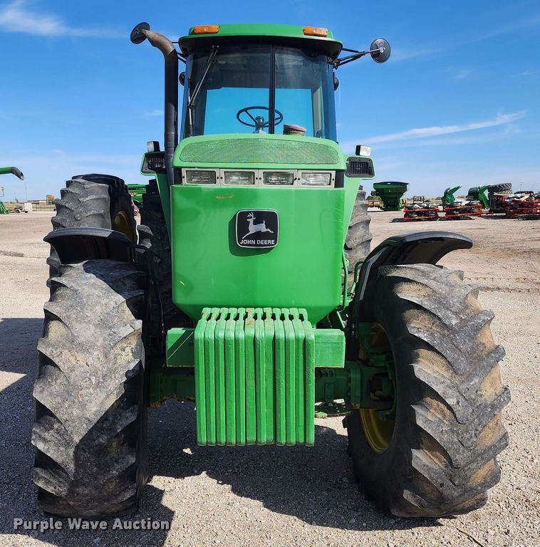 image for item KC9403 1993 John Deere 4960  MFWD tractor