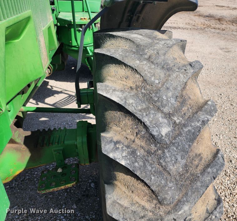 image for item KC9403 1993 John Deere 4960  MFWD tractor