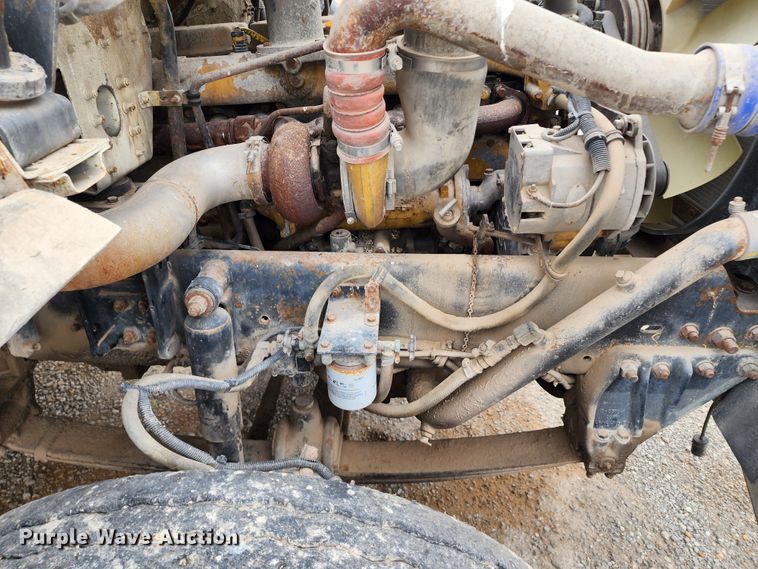 image for item KH9188 1995 Freightliner FLD  fertilizer delivery truck