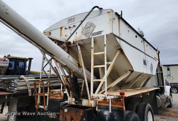 image for item KH9188 1995 Freightliner FLD  fertilizer delivery truck