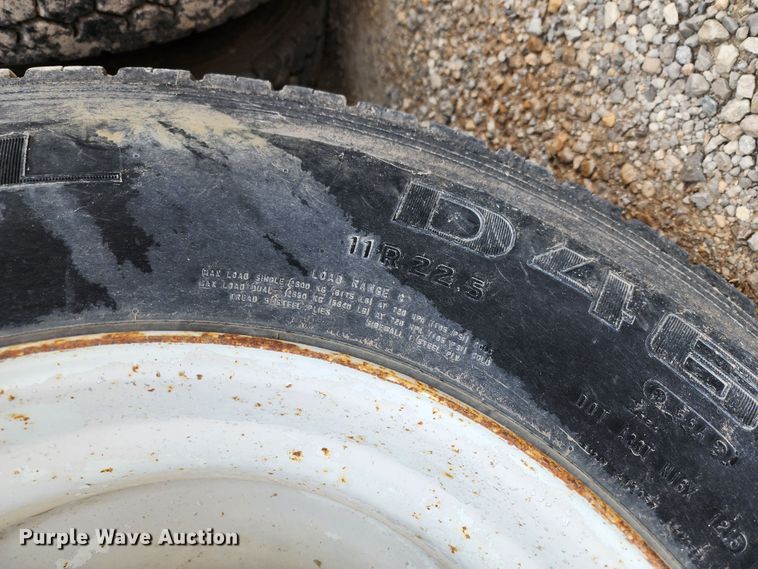 image for item KH9188 1995 Freightliner FLD  fertilizer delivery truck