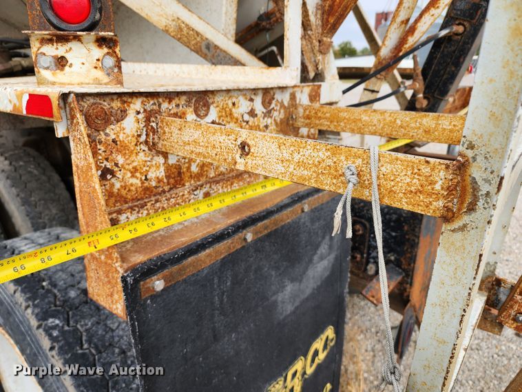 image for item KH9188 1995 Freightliner FLD  fertilizer delivery truck