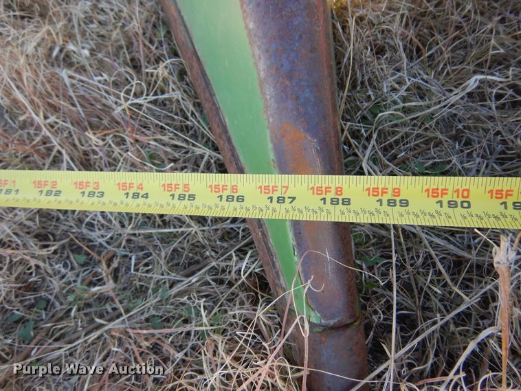 image for item KU9643 John Deere 643  corn head