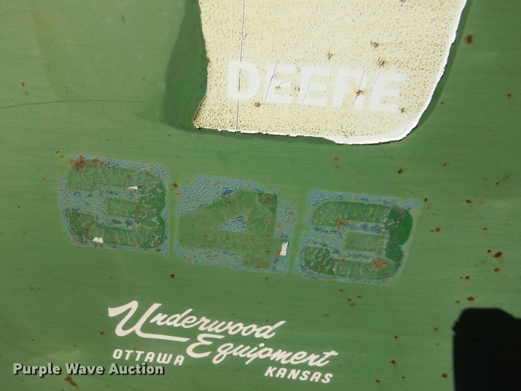 image for item KU9643 John Deere 643  corn head