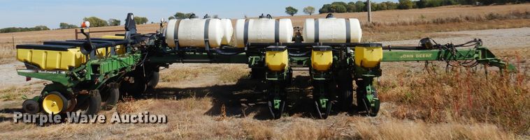 image for item KU9644 John Deere 7200 Max Emerge 2  planter