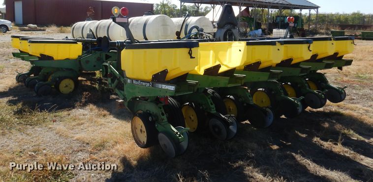 image for item KU9644 John Deere 7200 Max Emerge 2  planter