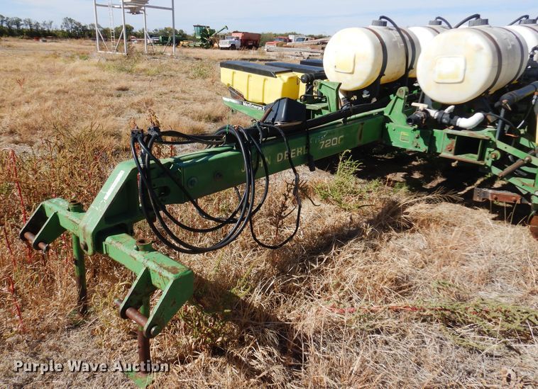 image for item KU9644 John Deere 7200 Max Emerge 2  planter