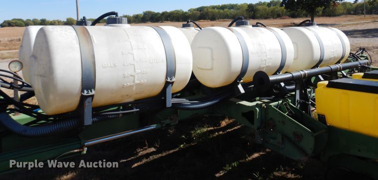 image for item KU9644 John Deere 7200 Max Emerge 2  planter