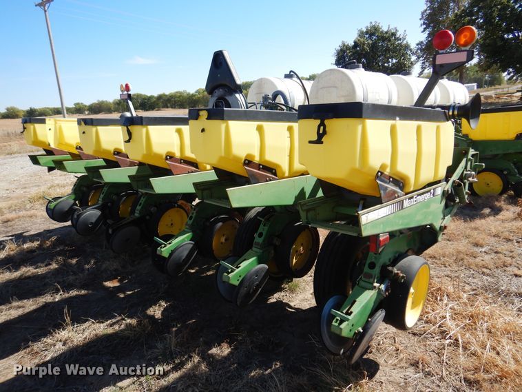 image for item KU9644 John Deere 7200 Max Emerge 2  planter