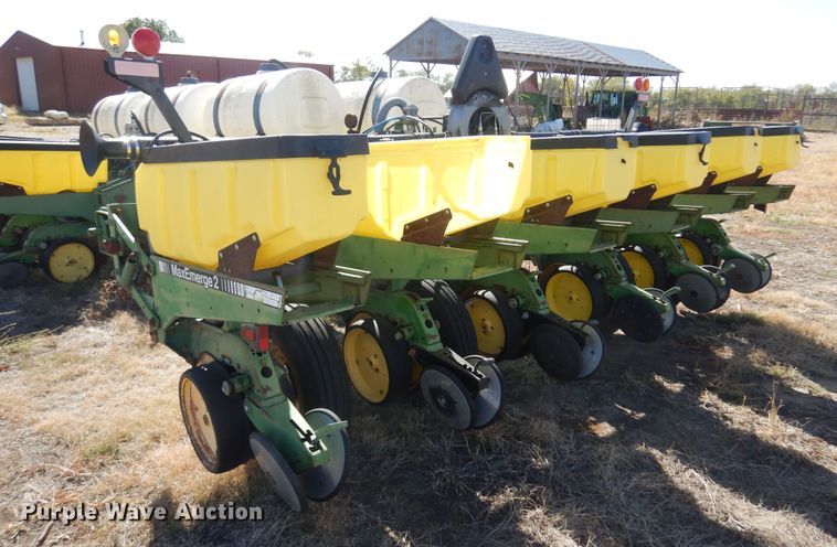 image for item KU9644 John Deere 7200 Max Emerge 2  planter