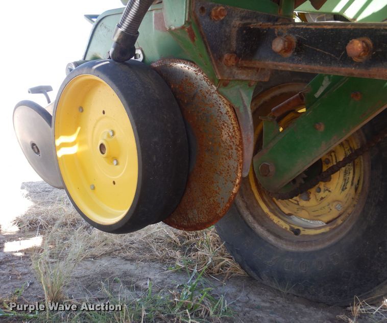 image for item KU9644 John Deere 7200 Max Emerge 2  planter