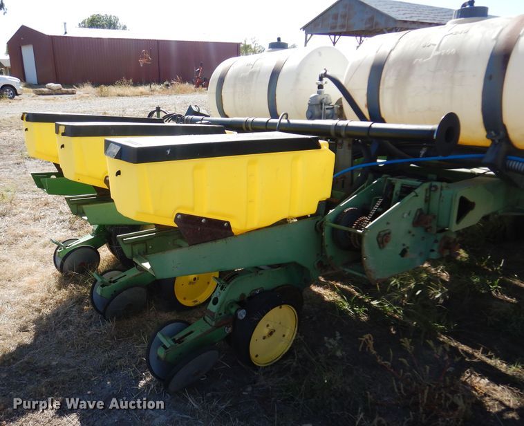 image for item KU9644 John Deere 7200 Max Emerge 2  planter
