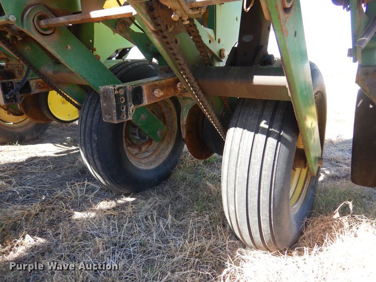 image for item KU9644 John Deere 7200 Max Emerge 2  planter