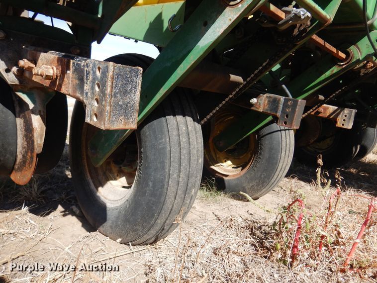 image for item KU9644 John Deere 7200 Max Emerge 2  planter