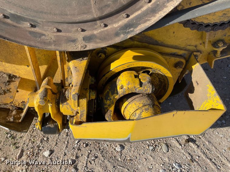 image for item LF9278 2008 New Holland H8060  windrower