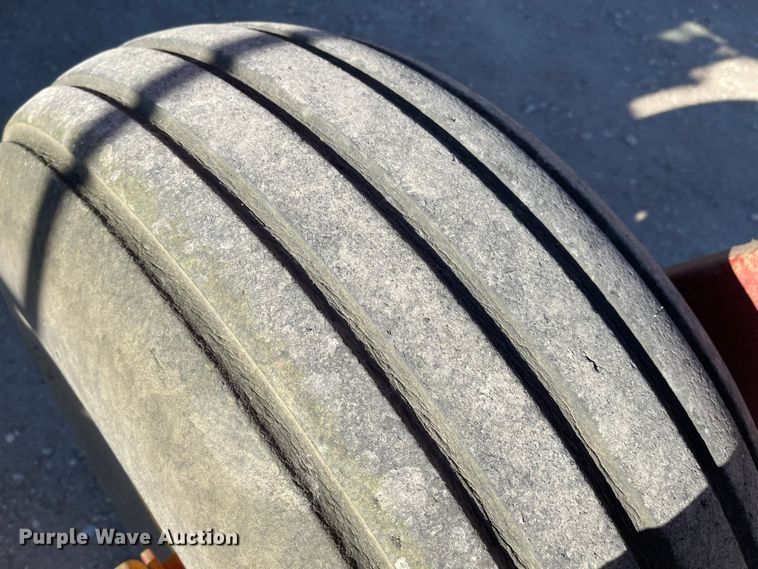 image for item LF9278 2008 New Holland H8060  windrower