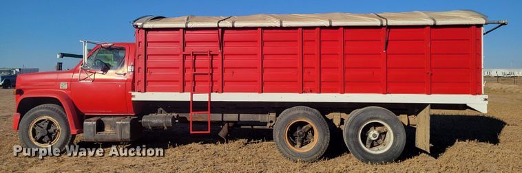 image for item LG9300 1974 Chevrolet C65  grain truck