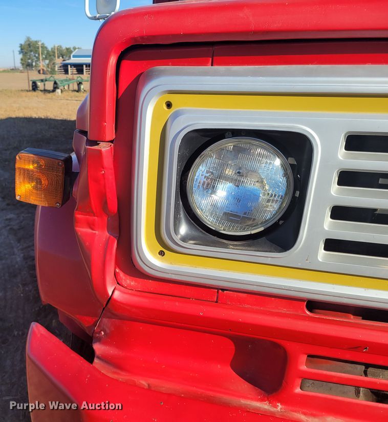 image for item LG9300 1974 Chevrolet C65  grain truck