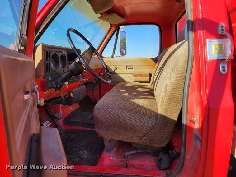 image for item LG9300 1974 Chevrolet C65  grain truck