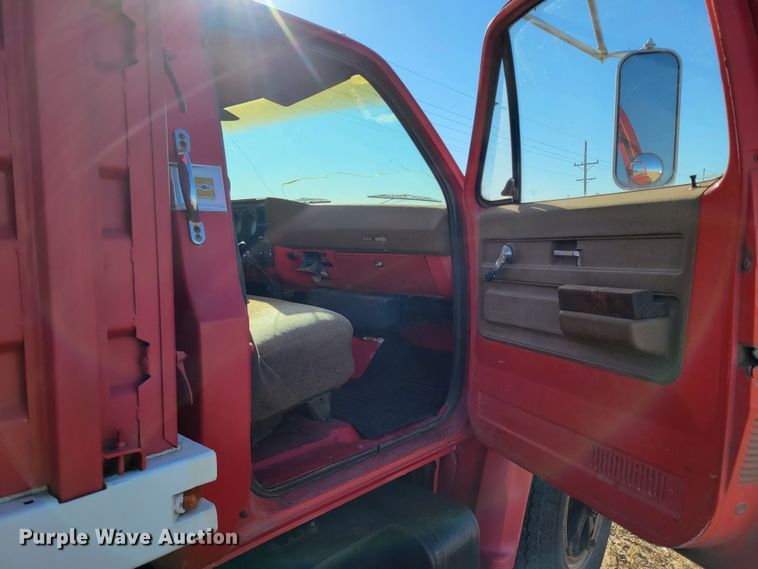 image for item LG9300 1974 Chevrolet C65  grain truck