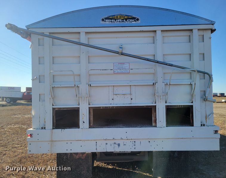 image for item LG9300 1974 Chevrolet C65  grain truck