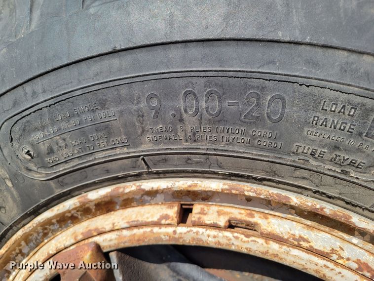 image for item LG9300 1974 Chevrolet C65  grain truck