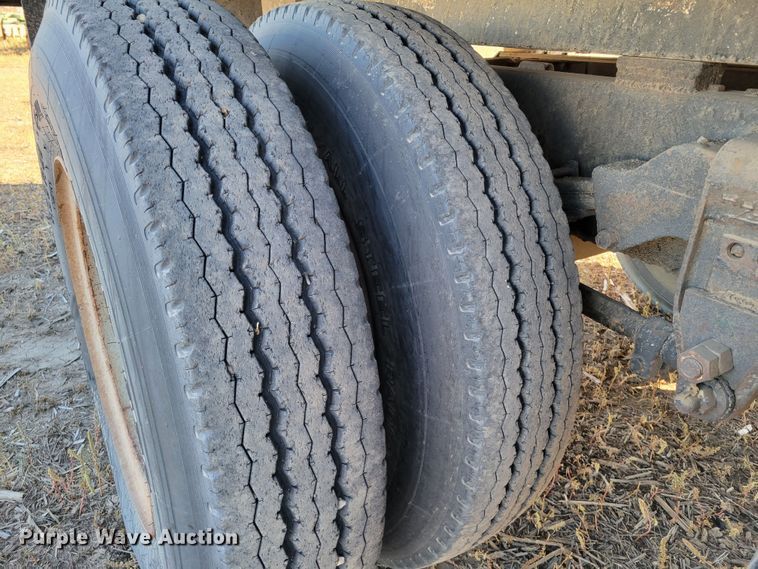 image for item LG9300 1974 Chevrolet C65  grain truck