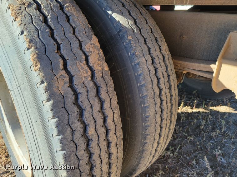 image for item LG9300 1974 Chevrolet C65  grain truck