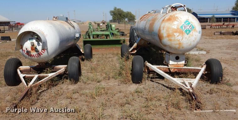 image for item LG9301 (2) anhydrous tanks