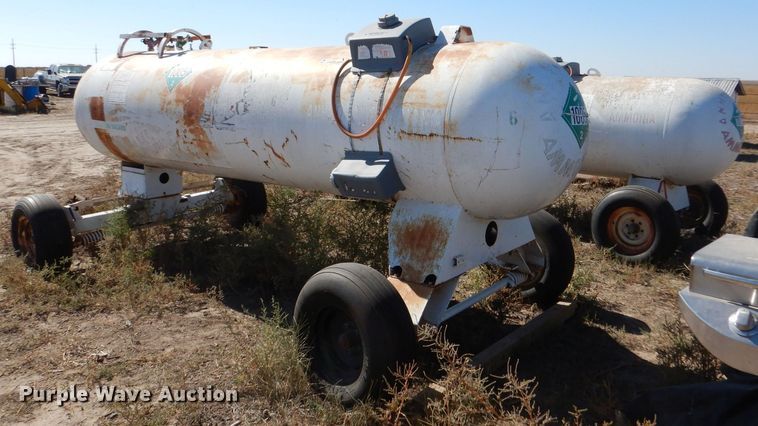 image for item LG9301 (2) anhydrous tanks