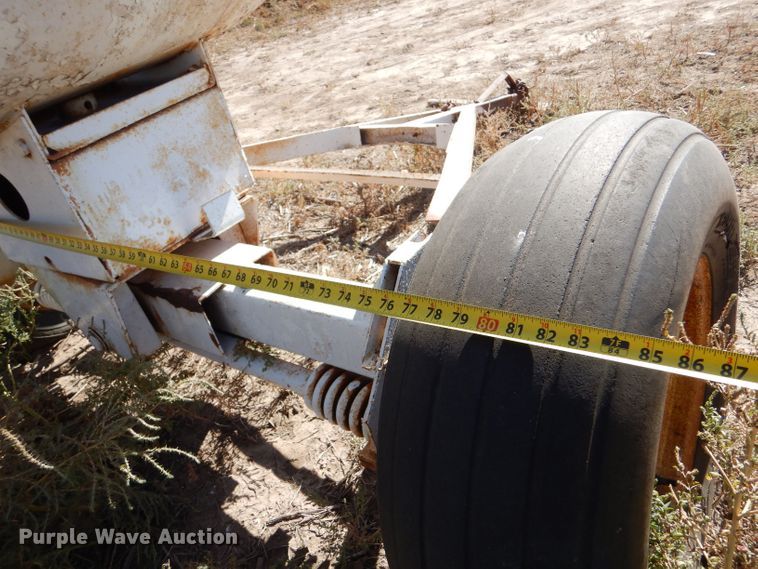 image for item LG9301 (2) anhydrous tanks